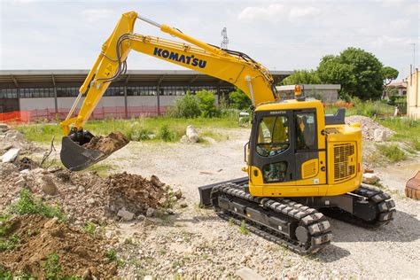 komatsu mini excavator pc 138 specs|komatsu 138 vs cat.